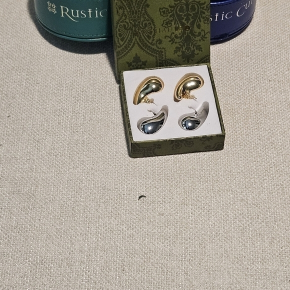 Easy Haute Women's Earrings One Size Silver and Gold - Picture 13 of 13